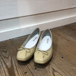 Geox Respira Shoes in Beige